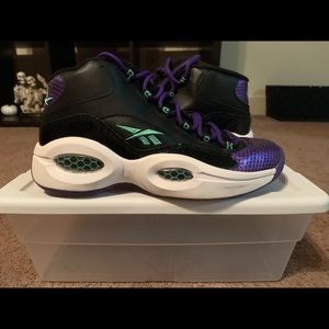 Youth Reebok Black and Purple Snake Skin Questions